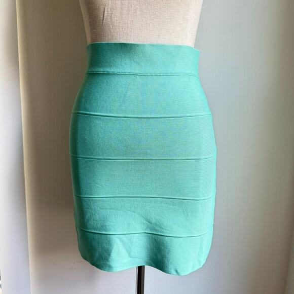 BCBG Max Azria Turquoise Blue Green Bandage Knit Mini Skirt M - Picture 3 of 7